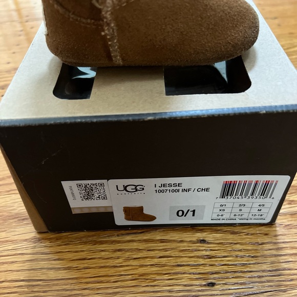 Size: 0-1 // Baby Ugg Boots - Picture 5 of 5